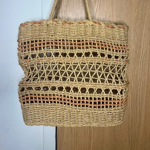 Rhythm Straw Bag for the beach or farmers market - Picture 1 of 4